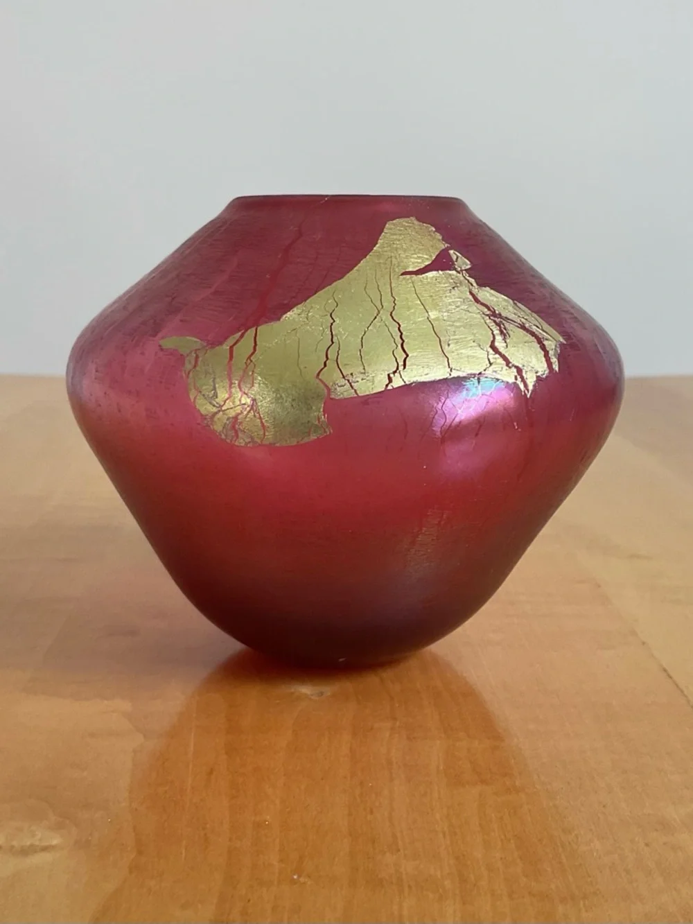 Robert Eickholt 1991 Signed Art Glass Vase Ruby Red Gold Leaf